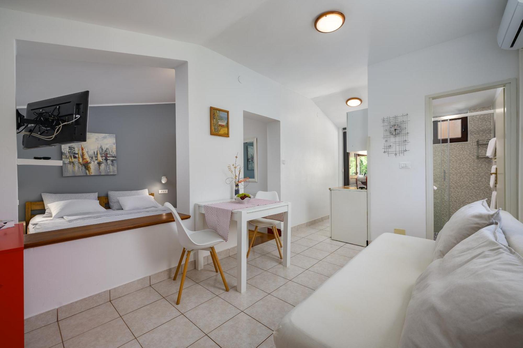 Apartments Tena 포레치 외부 사진